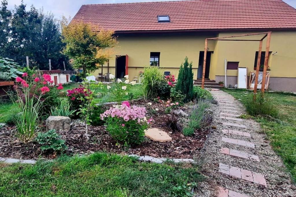 Chalupa Kokorinsko Mseno Bagian luar foto